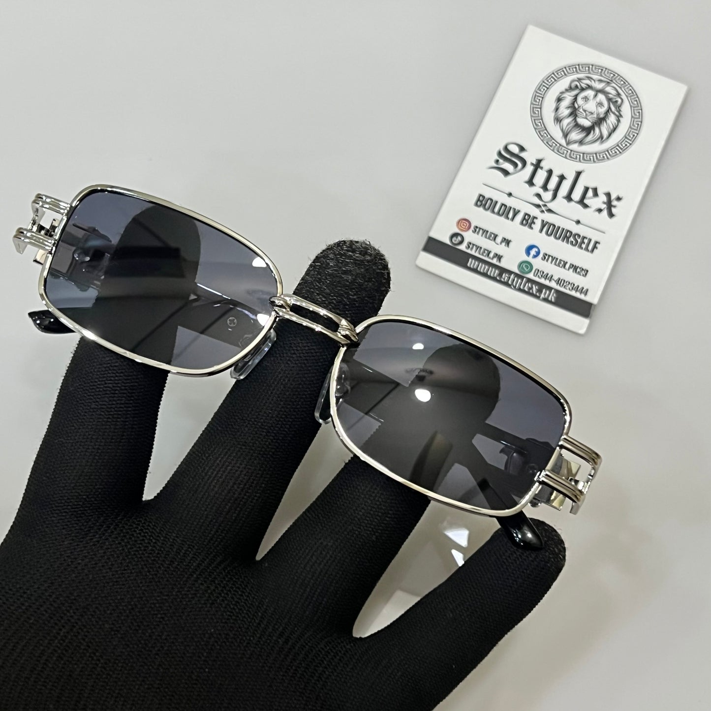 MIDNIGHT SUNGLASSES